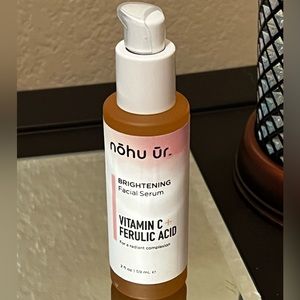nohu ur BRIGHTENING Facial serum VITAMIN C FERULIC ACID For a radiant complexion